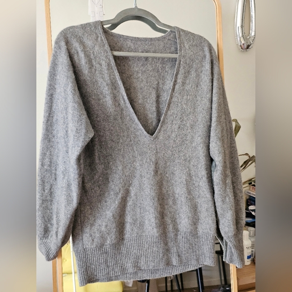 Cashmere V-Neck Sweater - Picture 2 of 2